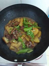 土豆腊鸭腿