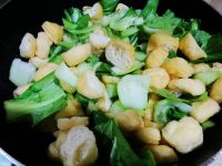 油菜炒油豆腐泡