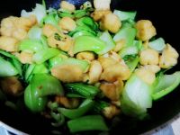 油菜炒油豆腐泡