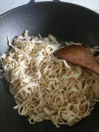 蛤肉豆腐皮小炒