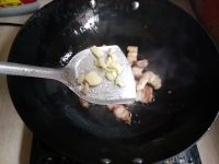 莴笋金针菇炒肉