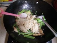 莴笋金针菇炒肉