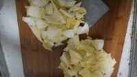 炒黑白菜