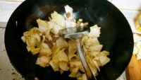 炒黑白菜