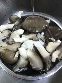 肉丝蘑菇