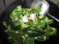 鱿鱼炒芥菜青椒
