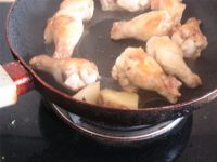 番茄土豆鸡翅根盖饭