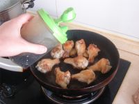 番茄土豆鸡翅根盖饭