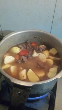 土豆炖牛肉