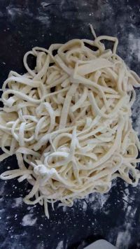 鲜虾蘑菇骨汤面