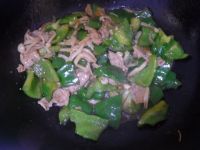 菇香甜椒五花肉
