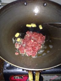 芹菜炒牛肉
