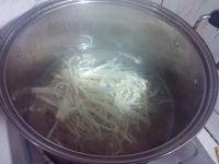 金针菇排骨汤