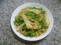 芹菜花菜炒黄豆芽