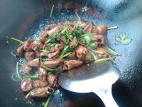 香菜炒鸡心