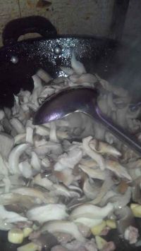 蘑菇炒肉