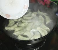 荠菜猪肉水饺