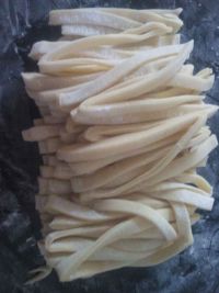 胡萝卜汁鸡蛋手擀面