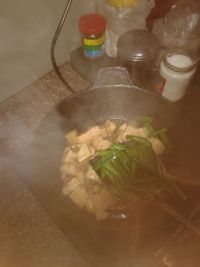 蒜香五花肉炒豆腐