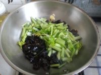 芹菜炒木耳