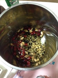 养颜红枣豆浆