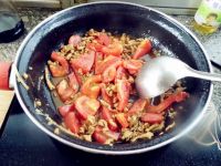 芹菜番茄炒肉丝