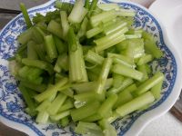 芹菜尖椒炒肉丝