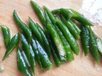 芹菜尖椒炒肉丝