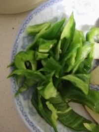芹菜香干