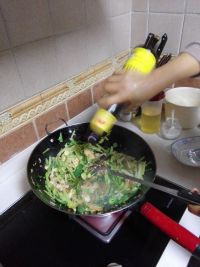 芹菜香干