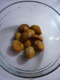 香菇栗子炖鸡腿