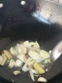 乌贼鱼菠菜汤