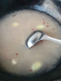 乌贼鱼菠菜汤