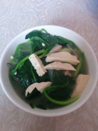 乌贼鱼菠菜汤