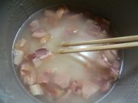 腊鸡腿蚕豆饭