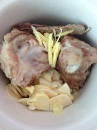 冬笋棒骨汤