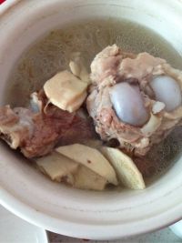 冬笋棒骨汤