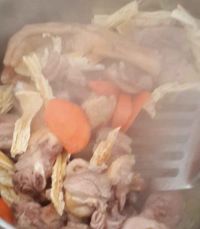 闷鸭肉
