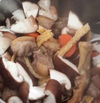 闷鸭肉