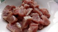枸杞煲猪筒骨猪腱肉