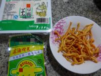 虫草菇榨菜豆腐汤