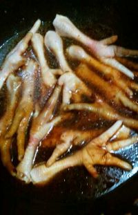 炖鸡爪