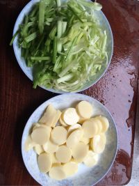 日本豆腐烧芹菜