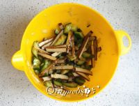 黄瓜拌豆干