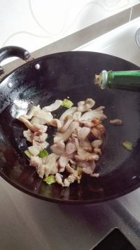 土豆芸豆烧肉片