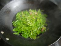 菠菜炒鸡肝