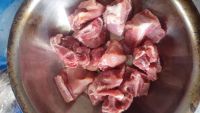 土豆炖排骨汤