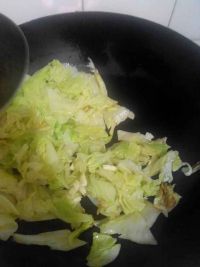 白菜炒丸子