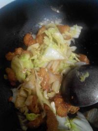 白菜炒丸子