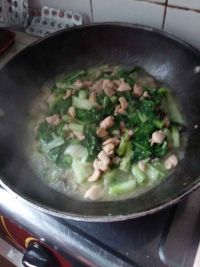 青菜炒鸡丁